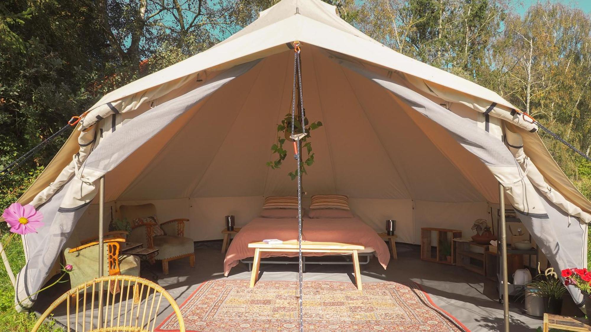 Bell Tent In Een Voedselbos Nederweert-Eind Εξωτερικό φωτογραφία